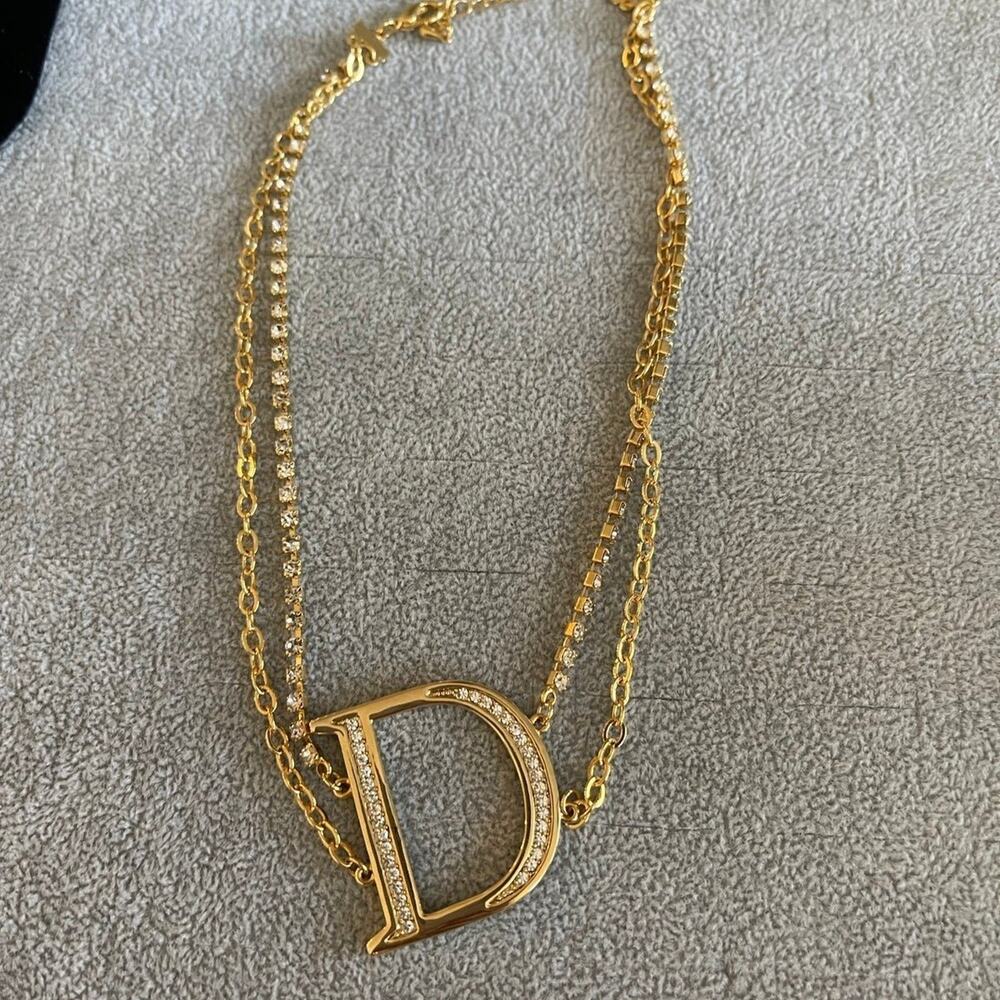 “D” choker Necklace gold rhinestones - Picture 5 of 6